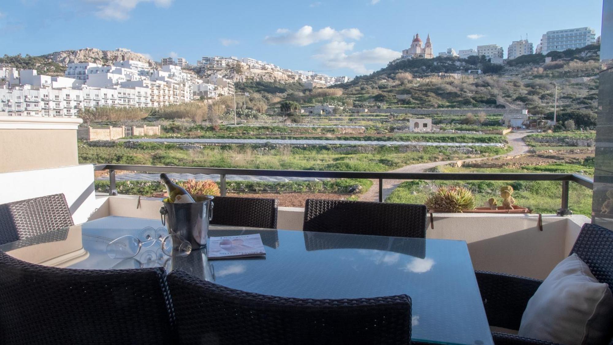Mellieha Bay 3 Bedroom Apartment " Bliss On The Bay " Buitenkant foto